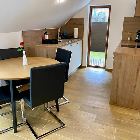 Aero Apartmaji Lesce-bled Apartmán *